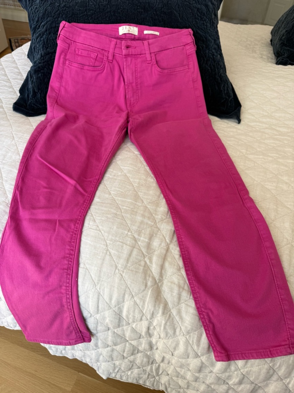 7 For All Mankind Skinny Jeans in Bright Fuchsia